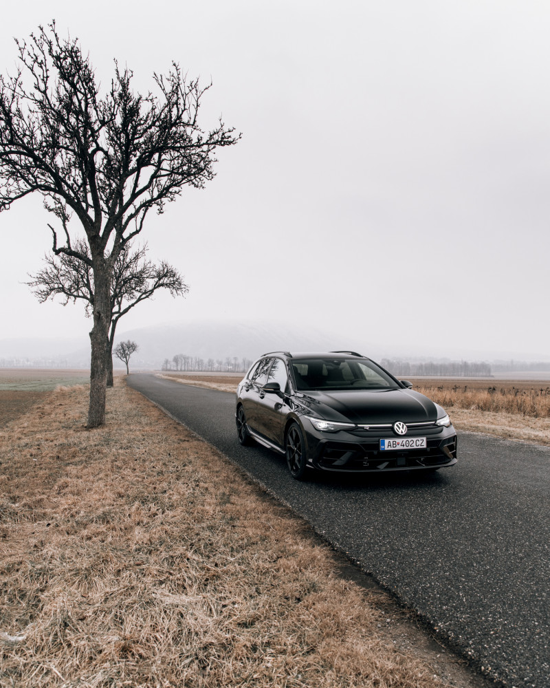 Volkswagen Golf R Variant
